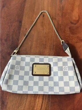 Louis Vuitton Damier Azur Canvas Pouchette - White/Blue